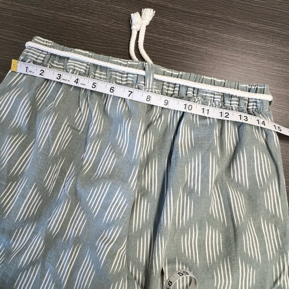 DIP Linen Rayon blend Beachy Ankle Pants. Green with leaf design Rope Tie Beach - Picture 10 of 10